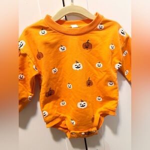 Boys Orange Pumpkin Print Baby Halloween Onesie size 6-9 months